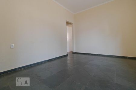 Casa para alugar com 109m², 2 quartos e 3 vagasSala