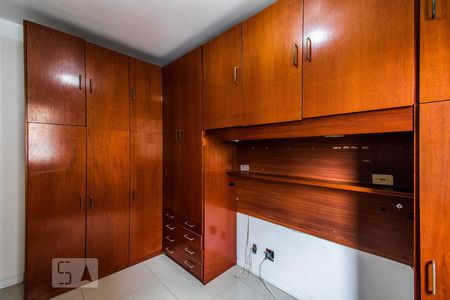 Quarto 1 de apartamento para alugar com 2 quartos, 50m² em Jardim São Savério, São Paulo