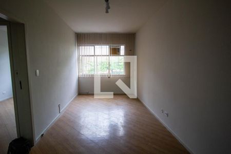 Apartamento para alugar com 71m², 2 quartos e 1 vagaSala