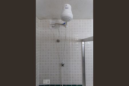 Casa à venda com 225m², 4 quartos e 3 vagas Casa à venda com 225m², 4 quartos e 3 vagasPiso inferior / Banheiro Suíte