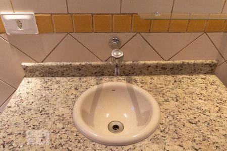 Casa à venda com 225m², 4 quartos e 3 vagas Casa à venda com 225m², 4 quartos e 3 vagasBanheiro da Suíte