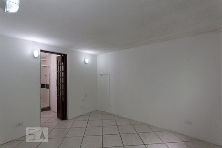 Casa à venda com 225m², 4 quartos e 3 vagas Casa à venda com 225m², 4 quartos e 3 vagasPiso inferior / Suíte