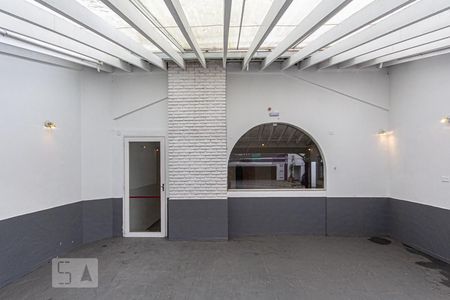 Casa à venda com 225m², 4 quartos e 3 vagas Casa à venda com 225m², 4 quartos e 3 vagasGaragem