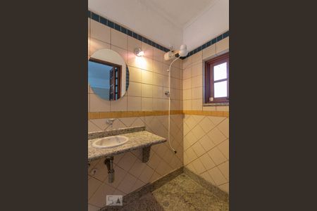 Casa à venda com 225m², 4 quartos e 3 vagas Casa à venda com 225m², 4 quartos e 3 vagasBanheiro da Suíte