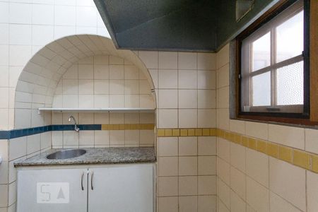 Casa à venda com 225m², 4 quartos e 3 vagas Casa à venda com 225m², 4 quartos e 3 vagasCozinha