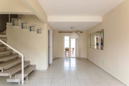 Casa de condomínio para alugar com 105m², 3 quartos e 2 vagasSala