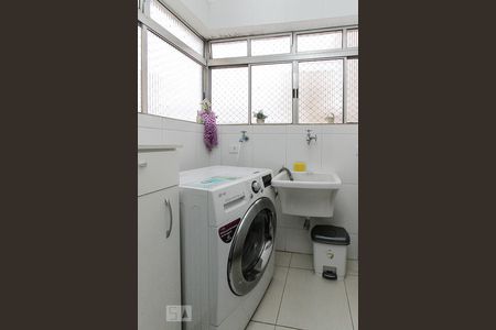 Apartamento à venda com 64m², 3 quartos e 2 vagas Apartamento à venda com 64m², 3 quartos e 2 vagasÁrea de Serviço