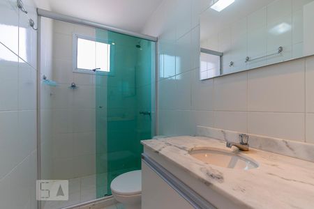 Apartamento à venda com 87m², 2 quartos e 1 vaga Apartamento à venda com 87m², 2 quartos e 1 vagaBanheiro da suíte