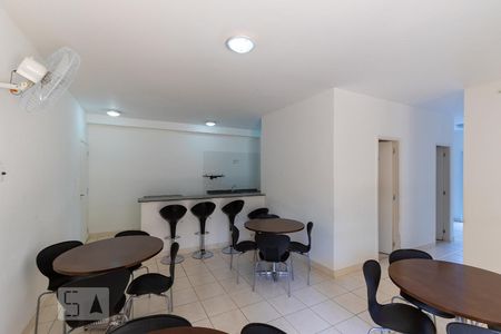 Apartamento à venda com 87m², 2 quartos e 1 vaga Apartamento à venda com 87m², 2 quartos e 1 vagaÁrea comum - Salão de festas