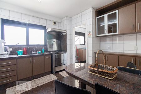 Apartamento para alugar com 151m², 3 quartos e 3 vagasCozinha