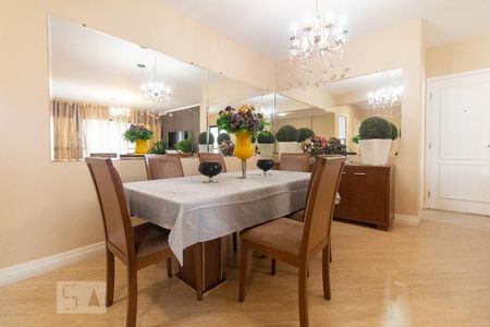 Apartamento para alugar com 151m², 3 quartos e 3 vagasSala