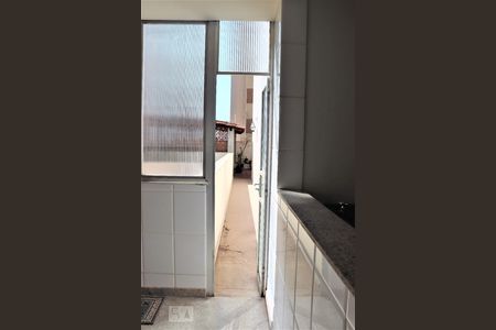 Apartamento à venda com 350m², 4 quartos e 4 vagasCorredor para a área externa do apartameto 