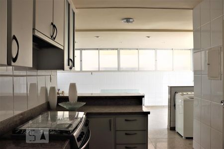 Apartamento à venda com 350m², 4 quartos e 4 vagasCozinha 