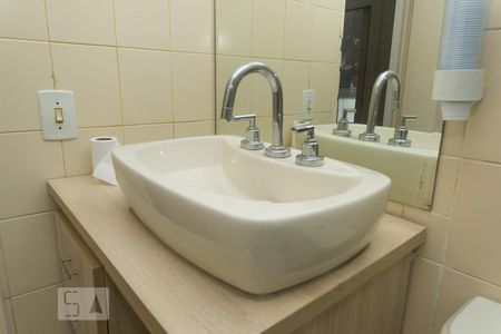 Apartamento para alugar com 96m², 3 quartos e 2 vagasDetalhe do banheiro da suíte