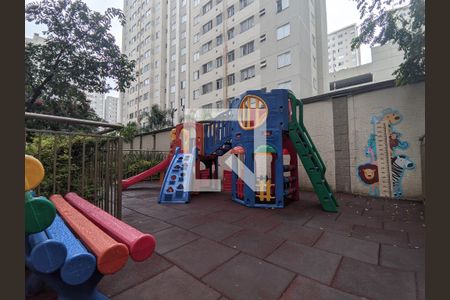 Apartamento para alugar com 44m², 2 quartos e 1 vaga Apartamento para alugar com 44m², 2 quartos e 1 vagaÁrea comum - Playground