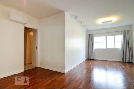 Sala de apartamento para alugar com 3 quartos, 114m² em Cambuí, Campinas