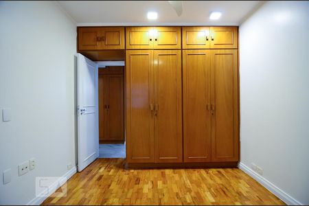Quarto 2 de apartamento para alugar com 3 quartos, 114m² em Cambuí, Campinas