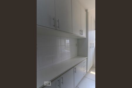 Apartamento à venda com 57m², 2 quartos e 1 vagaCozinha - Armários