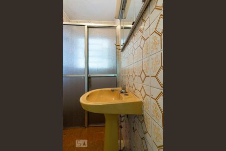 Banheiro de casa para alugar com 2 quartos, 70m² em Jardim Belém, São Paulo