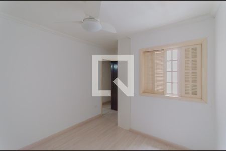 Quarto 2 de casa à venda com 3 quartos, 172m² em Vila Monumento, São Paulo