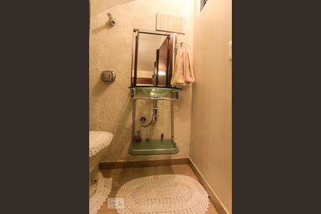 Lavabo de casa para alugar com 3 quartos, 172m² em Vila Monumento, São Paulo