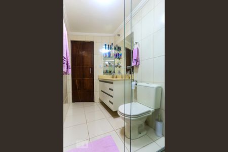 Casa para alugar com 172m², 3 quartos e 2 vagas Casa para alugar com 172m², 3 quartos e 2 vagasBanheiro Suite