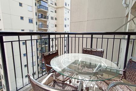Varanda da sala de apartamento para alugar com 2 quartos, 69m² em Jardim Tupanci, Barueri