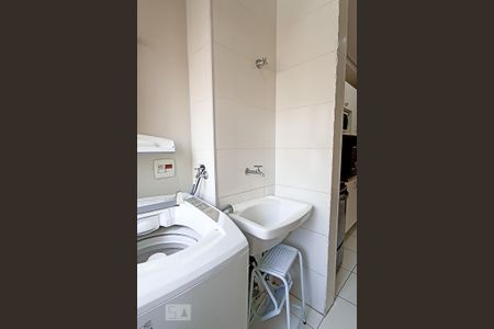 Apartamento para alugar com 69m², 2 quartos e 1 vagaÁrea de serviço