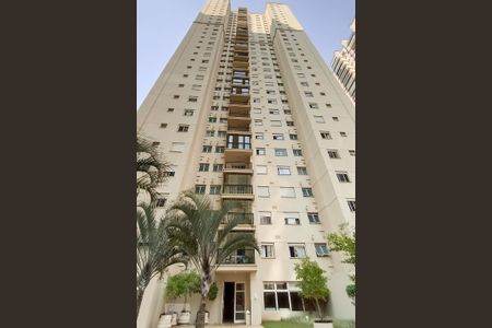 Fachada do bloco de apartamento para alugar com 2 quartos, 69m² em Jardim Tupanci, Barueri