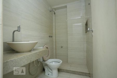 Banheiro de kitnet/studio à venda com 1 quarto, 55m² em Copacabana, Rio de Janeiro