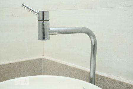 Banheiro - Torneira de kitnet/studio à venda com 1 quarto, 55m² em Copacabana, Rio de Janeiro