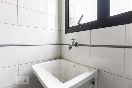 Apartamento à venda com 140m², 3 quartos e 2 vagas Apartamento à venda com 140m², 3 quartos e 2 vagasÁrea de Serviço