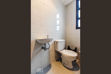 Apartamento à venda com 140m², 3 quartos e 2 vagas Apartamento à venda com 140m², 3 quartos e 2 vagasBanheiro de Serviço