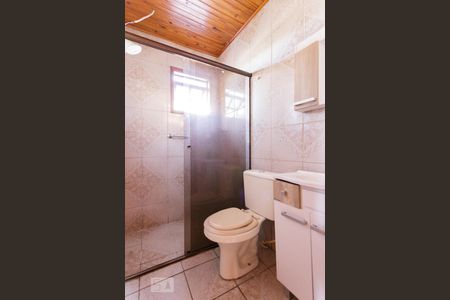 Banheiro de casa para alugar com 2 quartos, 60m² em Jardim Itu Sabará, Porto Alegre