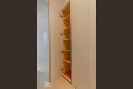 Corredor de apartamento à venda com 2 quartos, 57m² em Jardim Patente Novo, São Paulo