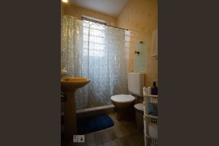Banheiro social de apartamento para alugar com 2 quartos, 50m² em Ipanema, Rio de Janeiro