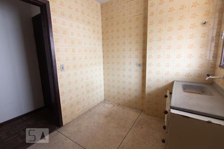 Cozinha de apartamento para alugar com 2 quartos, 57m² em Rebouças, Curitiba