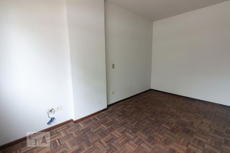 Quarto 1 de apartamento para alugar com 2 quartos, 57m² em Rebouças, Curitiba