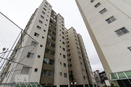 Apartamento para alugar com 70m², 2 quartos e 1 vagaFachada
