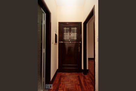 Corredor de apartamento à venda com 2 quartos, 110m² em Vila Buarque, São Paulo