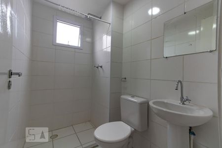 Banheiro de apartamento para alugar com 2 quartos, 45m² em Quinta da Paineira, São Paulo