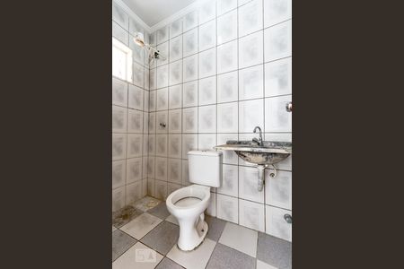 Banheiro de kitnet/studio para alugar com 1 quarto, 18m² em Setor Leste Universitário, Goiânia