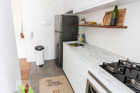 Cozinha de apartamento para alugar com 1 quarto, 31m² em Água Branca, São Paulo
