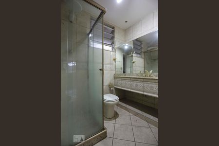 banheiro de apartamento à venda com 2 quartos, 60m² em Icaraí, Niterói