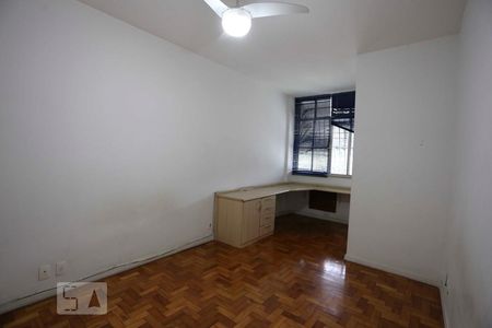 quarto 2 de apartamento à venda com 2 quartos, 60m² em Icaraí, Niterói