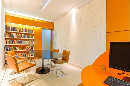 Apartamento para alugar com 120m², 2 quartos e 3 vagas Apartamento para alugar com 120m², 2 quartos e 3 vagasEspaço Office