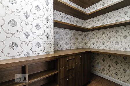 Apartamento à venda com 126m², 2 quartos e 2 vagasEscritório