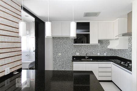 Apartamento à venda com 126m², 2 quartos e 2 vagasCozinha