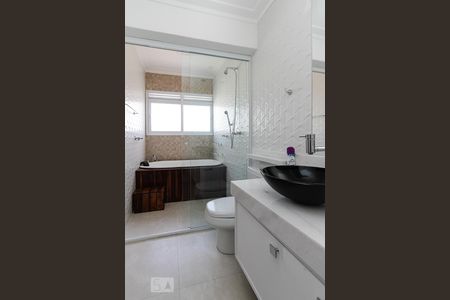 Apartamento à venda com 126m², 2 quartos e 2 vagasBanheiro Suite