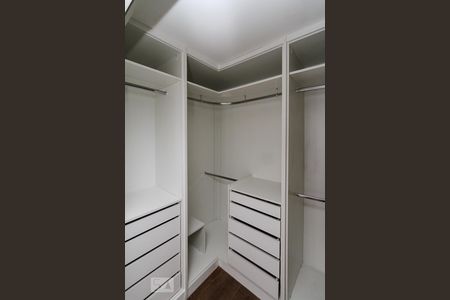 Apartamento à venda com 126m², 2 quartos e 2 vagasCloset Suite